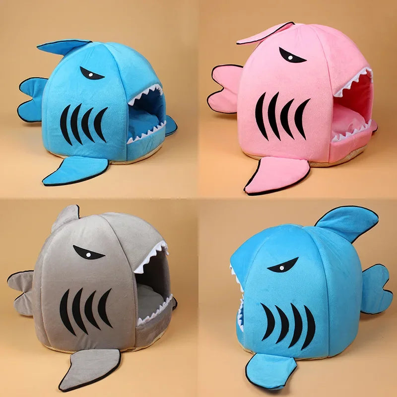 Cama Nido Tiburón para Gatos y Perros Pequeños — Suave, Cálida y Lavable (Talla M, adecuado para 6 kg) 🦈🐾